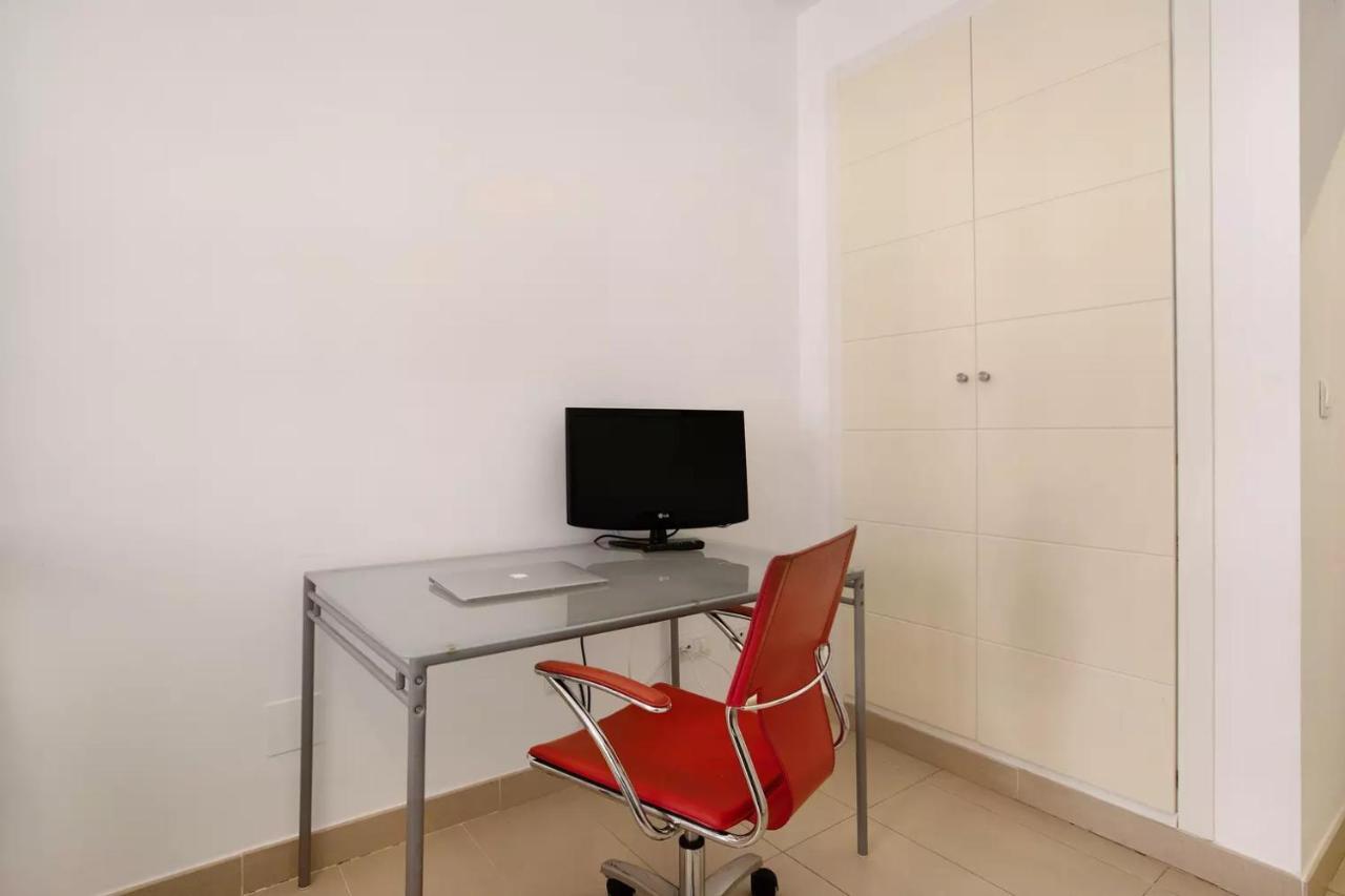Malaga Campus Apartment Parking Included מראה חיצוני תמונה