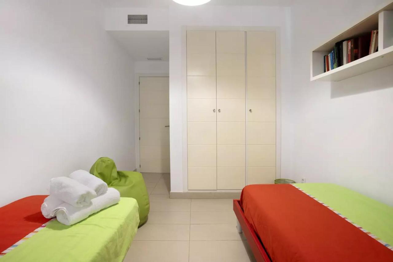Malaga Campus Apartment Parking Included מראה חיצוני תמונה