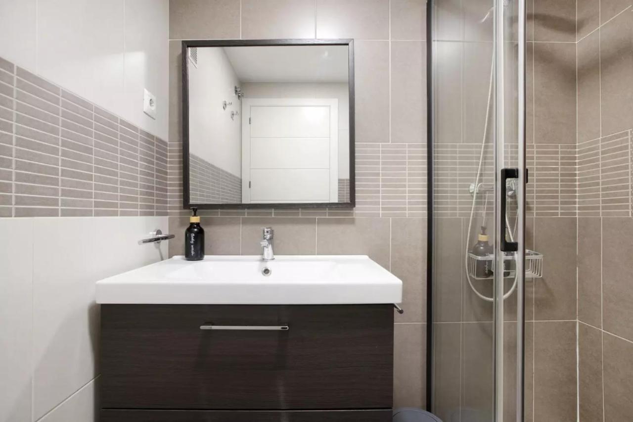 Malaga Campus Apartment Parking Included מראה חיצוני תמונה