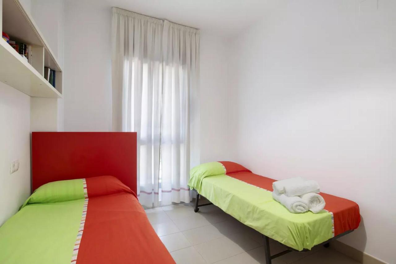 Malaga Campus Apartment Parking Included מראה חיצוני תמונה
